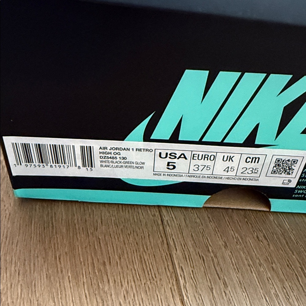 Air Jordan 1 Retro - Picture 11 of 12